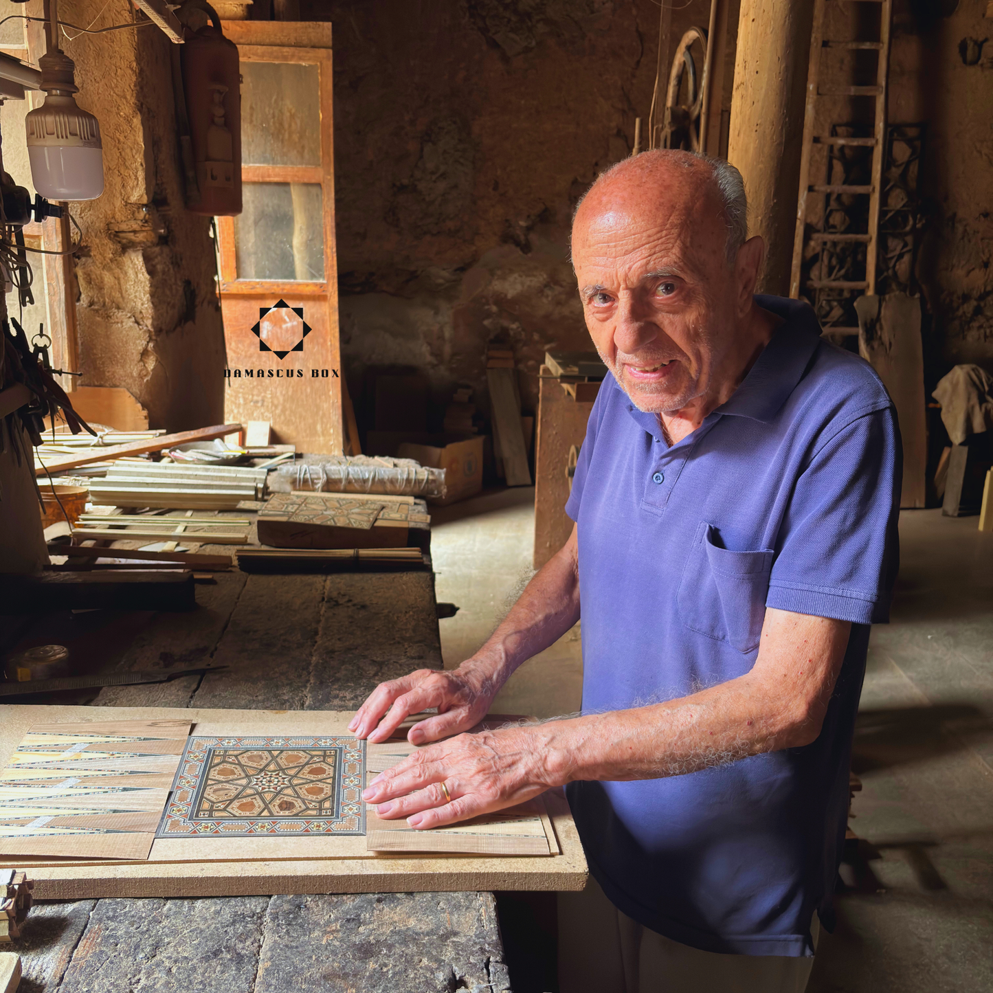 Handgemaakte Damascener Backgammon- & Schaaktafel door Gaby Al Dayeh – Meesterwerk met Parelmoerinleg
