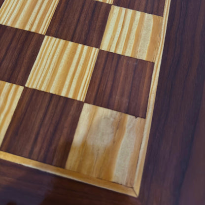 Handgefertigter Damaszener Schach- & Backgammon-Tisch von Gaby Al Dayeh – Klassisches Mosaikdesign