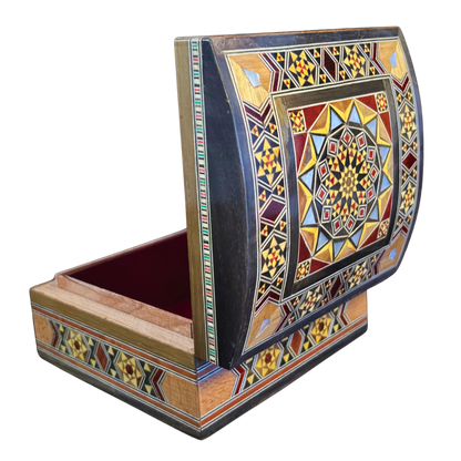 Handgefertigte Mosaik-Schatulle aus Damaskus – Perlmutt & Samt