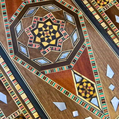 Elegante Scatola in Mosaico Artigianale di Damasco – Arte & Velluto
