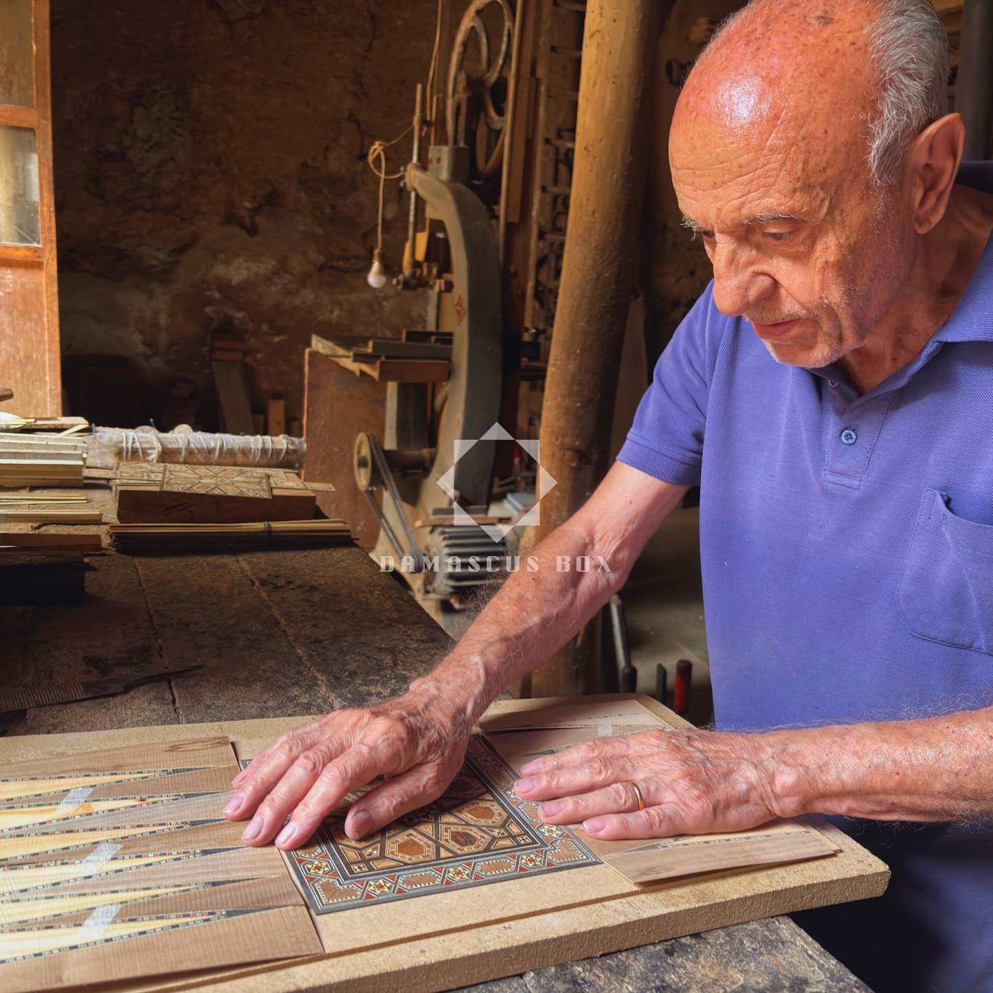 Damascene Mozaïekdoos van Meester Gaby Al Dayeh – Parelmoer & Fluweel